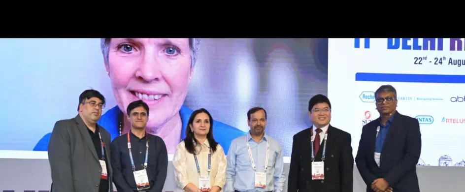Dr. Shashank Rai Gupta with international and national faculty at Delhi Retina Meet